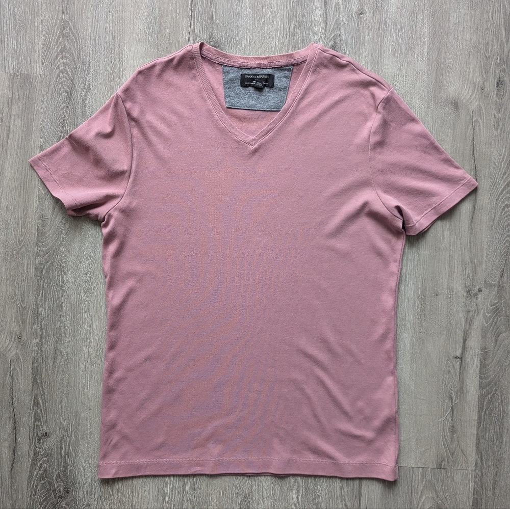 Soft Pink Dress Vee v-neck Tee Banana Republic